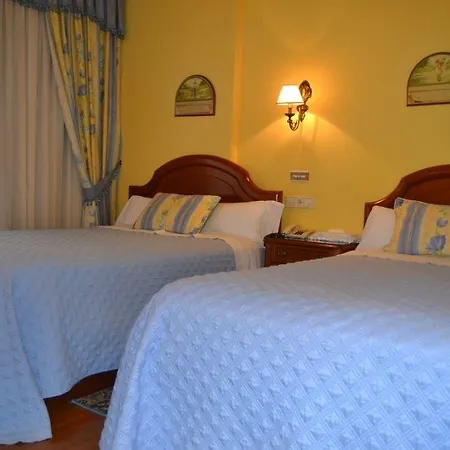 Playa Compostela Hotel 3*