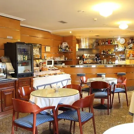 Playa Compostela Hotel 3*